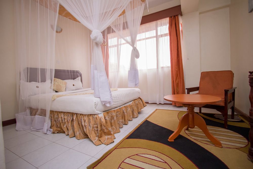 Chester Hotel Nakuru Exterior photo