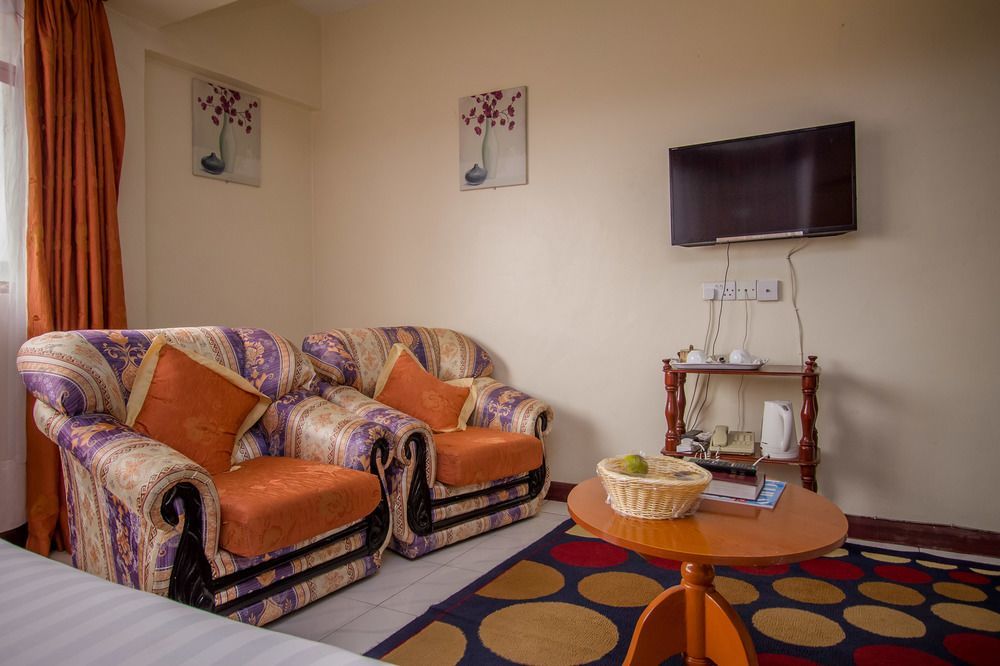 Chester Hotel Nakuru Exterior photo