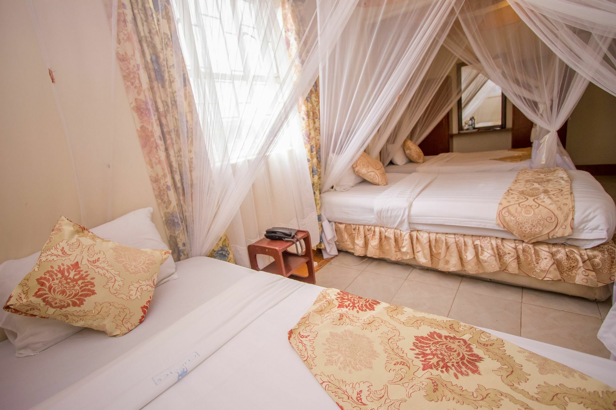 Chester Hotel Nakuru Exterior photo